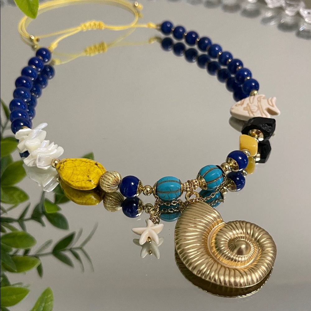 Elegant Blue and Gold Shell Necklace - Picture 4 of 5